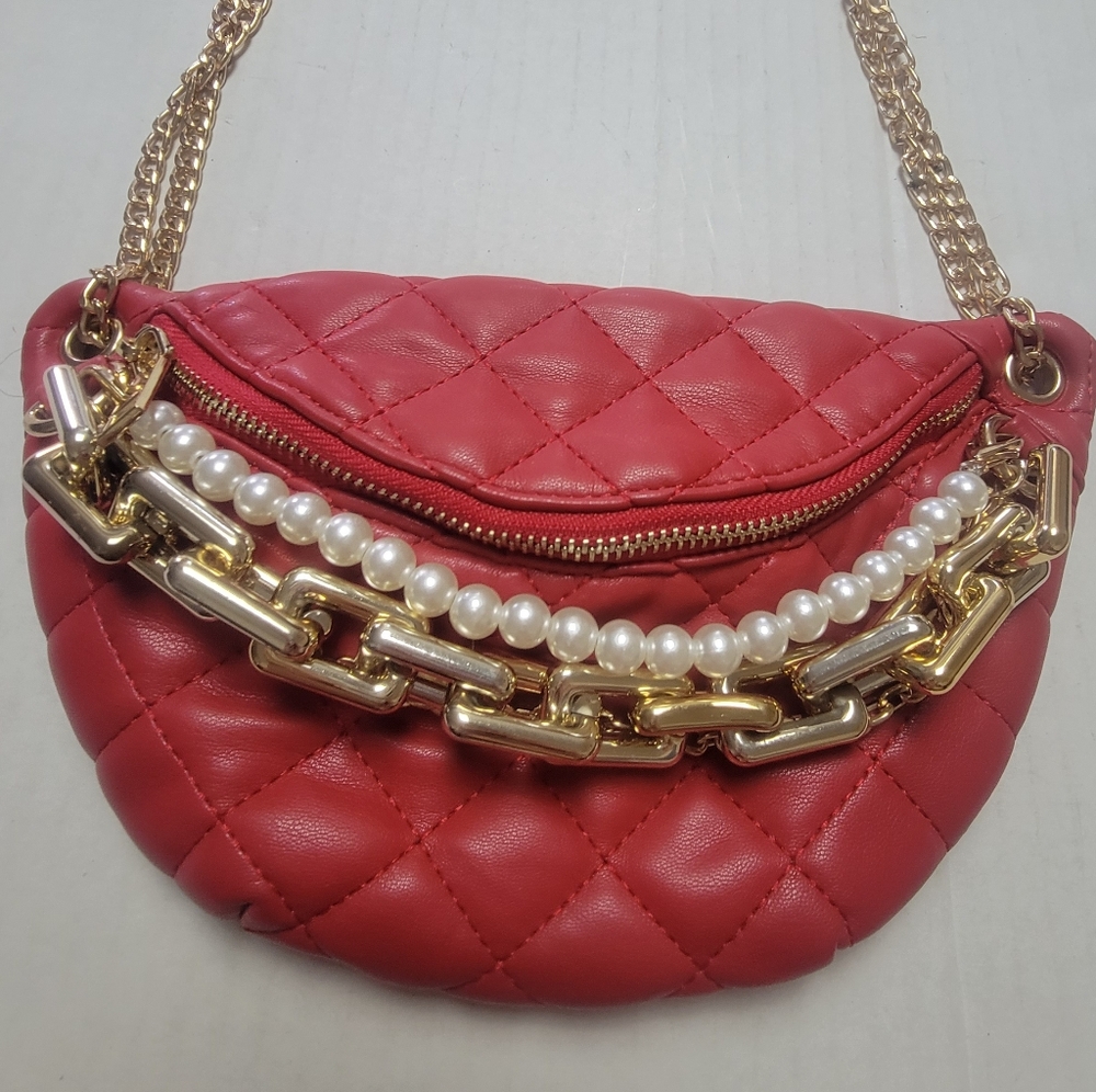 Red Chain Purse - Picture 14 of 15